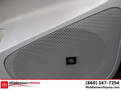 Used 2015 Toyota Tacoma 4x4 Double Cab w/ Limited Package image 13