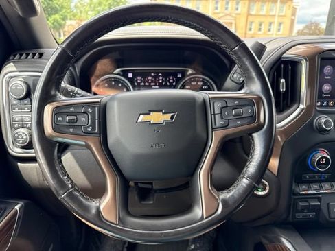Used 2020 Chevrolet Silverado 1500 High Country w/ Technology Package AWD/4WD image 15