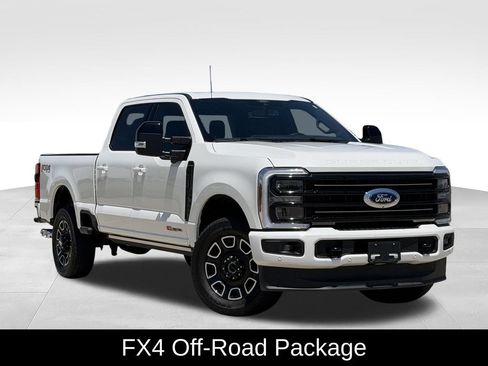 Used 2026 Ford F250 Platinum AWD/4WD image 2