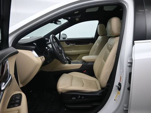 Used 2018 Cadillac XT5 Premium Luxury image 26