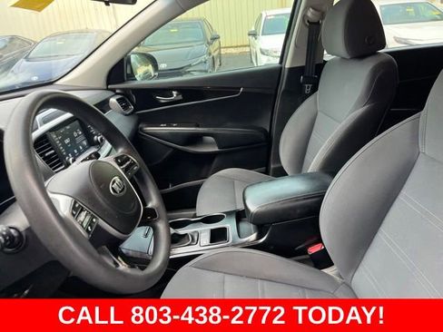 Used 2019 Kia Sorento FWD image 8