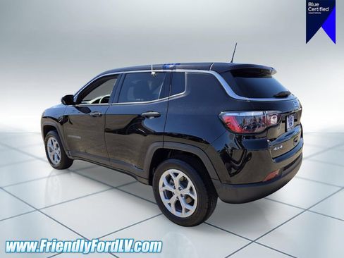 Used 2024 Jeep Compass Sport AWD/4WD image 3