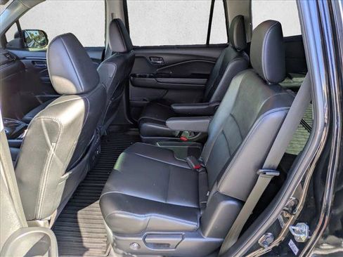 Used 2019 Honda Pilot Touring image 21