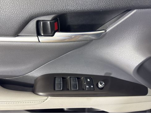 Used 2023 Toyota Camry XLE image 33