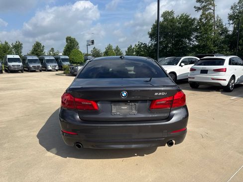 Used 2020 BMW 530i w/ Convenience Package RWD image 5