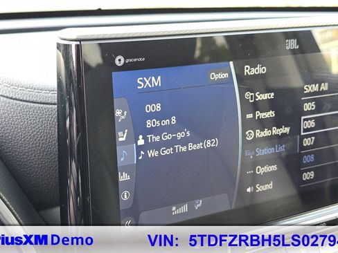 Used 2020 Toyota Highlander Platinum image 26