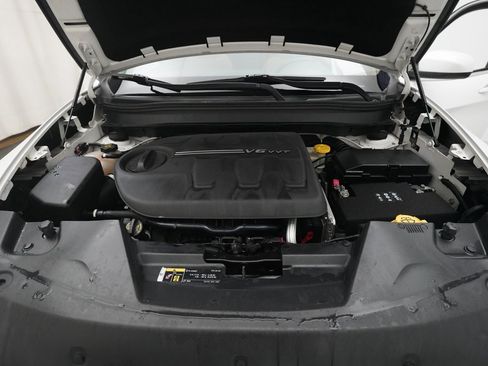 Used 2016 Jeep Cherokee Latitude w/ Cold Weather Group image 3