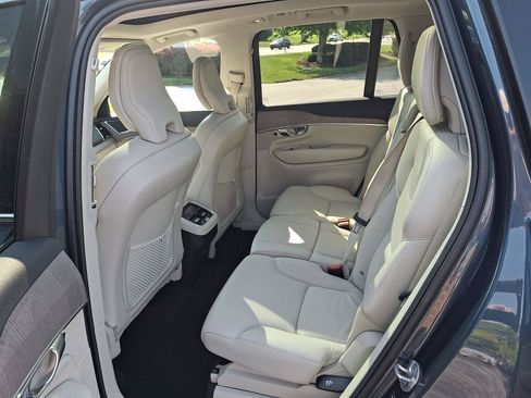 Used 2023 Volvo XC90 B6 Plus w/ Protection Package Premier AWD/4WD image 11