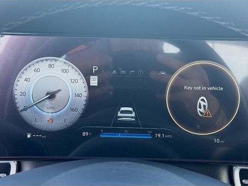 New 2026 Hyundai Elantra Limited FWD image 9