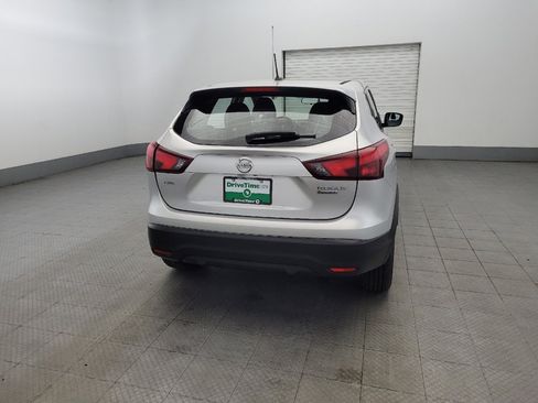 Used 2018 Nissan Rogue Sport S image 7