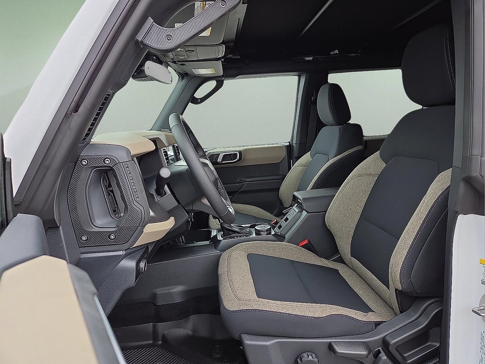 New 2026 Ford Bronco Big Bend w/ Black Appearance Package AWD/4WD image 15