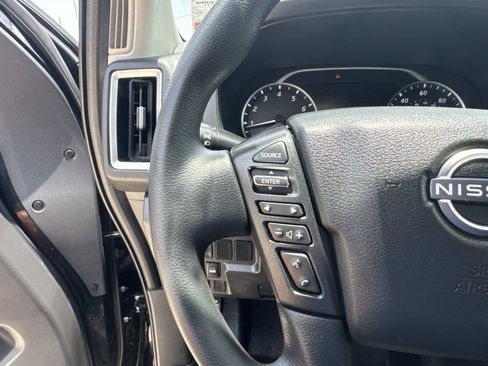 Used 2025 Nissan Frontier SV AWD/4WD image 22