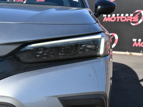 Used 2023 Honda Civic Sport image 11