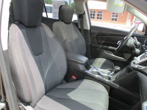 Used 2017 GMC Terrain SLE AWD/4WD image 36