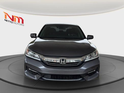 Used 2017 Honda Accord Hybrid Sedan image 10