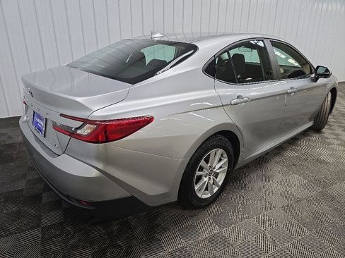 Used 2025 Toyota Camry LE FWD image 10