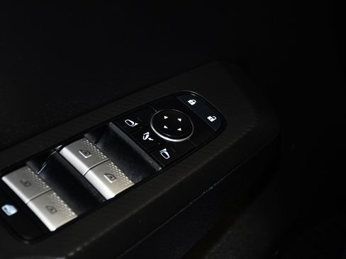 Used 2025 Mitsubishi Outlander SE AWD/4WD image 33