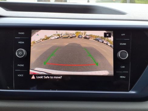 Certified 2023 Volkswagen Taos SE image 21