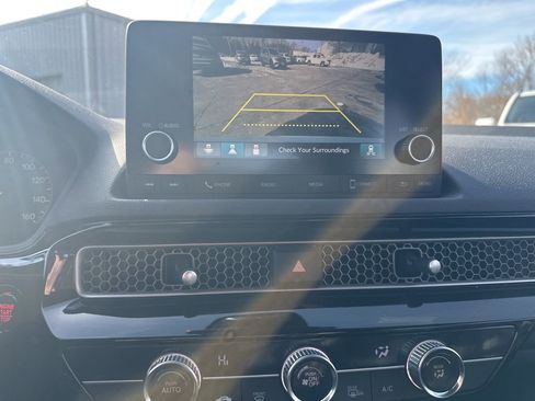 Used 2025 Honda Civic Sport image 11