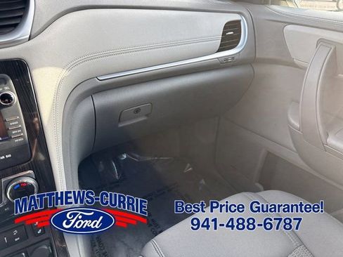 Used 2016 Chevrolet Traverse LT FWD image 22