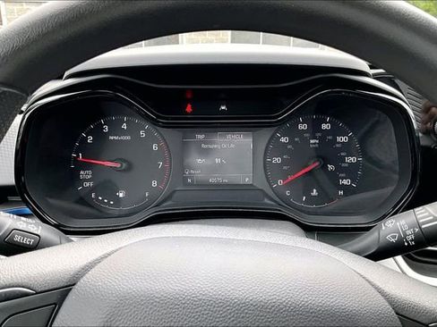 Used 2024 Chevrolet Trax LS w/ LS Convenience Package FWD image 12
