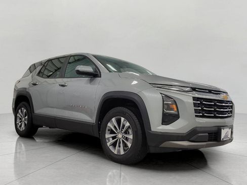 Used 2025 Chevrolet Equinox LT image 1