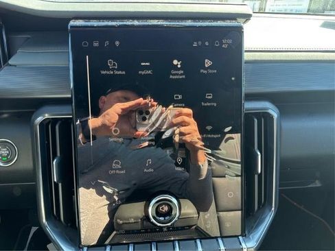 New 2026 GMC Acadia AT4 w/ Luxury Package image 22