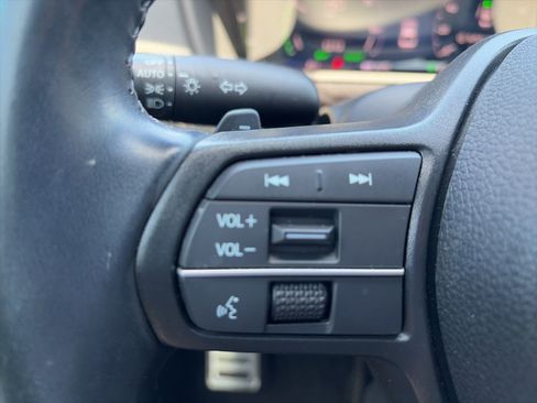 Used 2023 Honda Accord Sport image 14