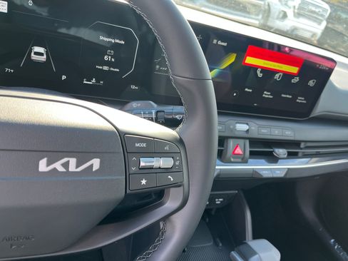 New 2025 Kia K4 EX image 19