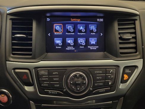 Used 2019 Nissan Pathfinder SL image 25