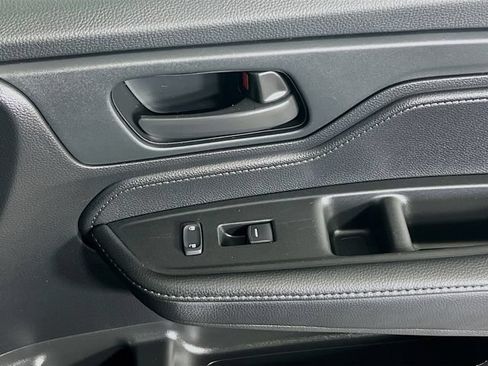 Used 2025 Honda Odyssey EX-L image 32