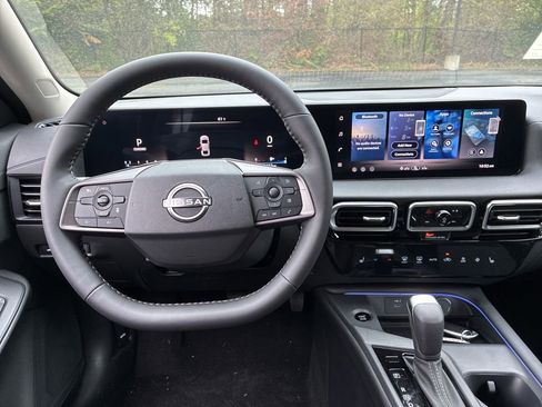 New 2026 Nissan Sentra SV w/ SV Convenience Package FWD image 16