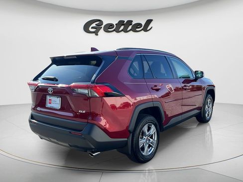 Used 2023 Toyota RAV4 XLE w/ Convenience Package FWD image 5