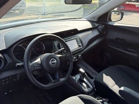 Used 2024 Nissan Kicks S FWD image 10
