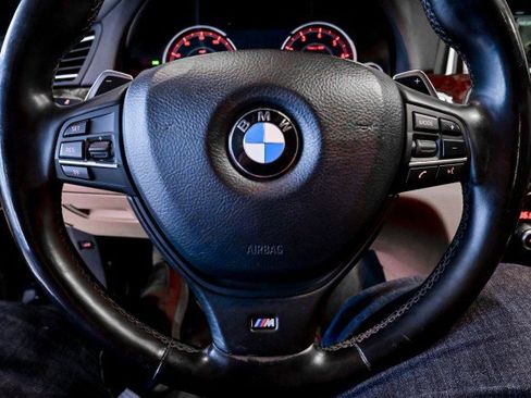 Used 2015 BMW 740Li xDrive image 32