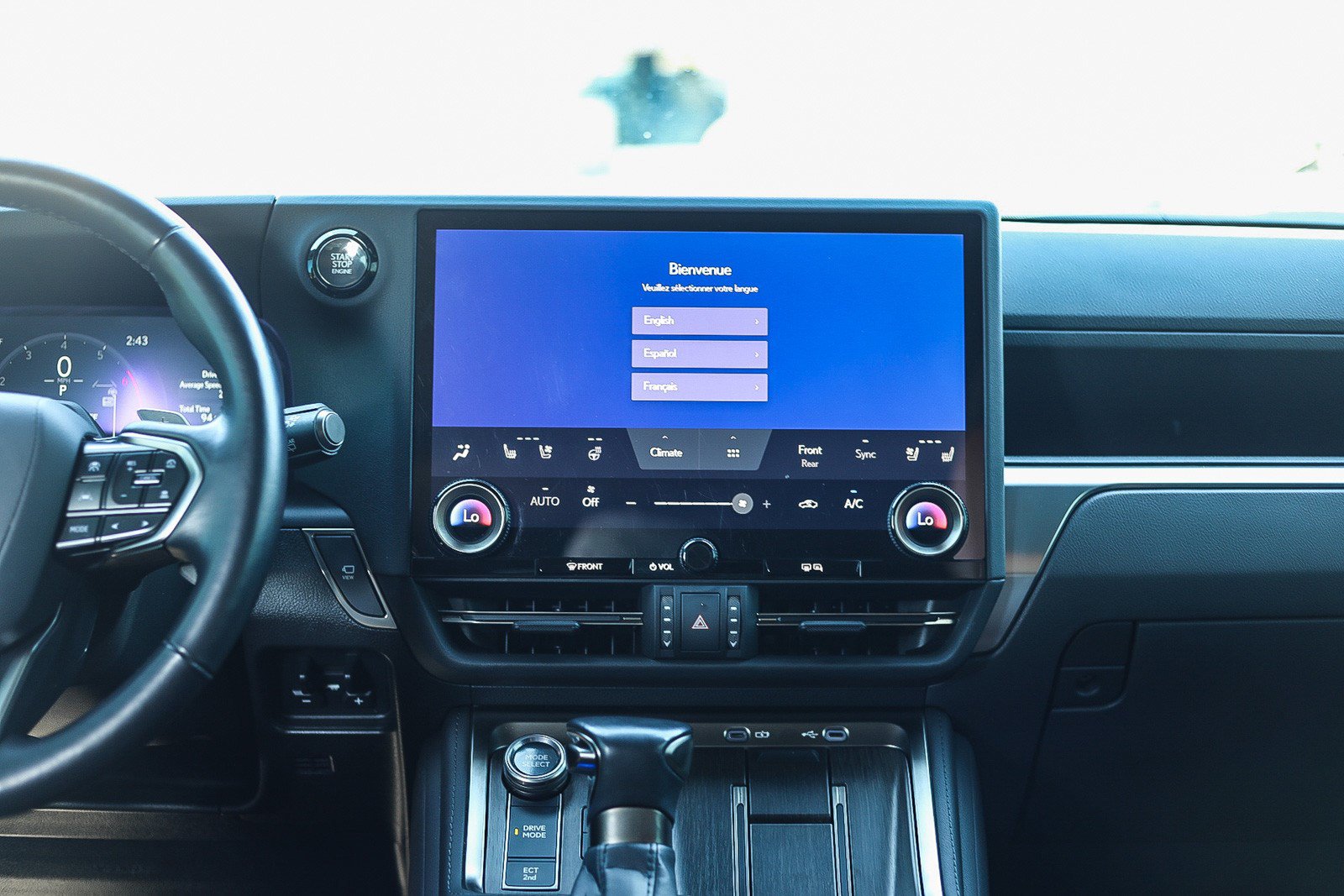 Used 2024 Lexus GX 550 w/ Cold Area Package AWD/4WD image 13