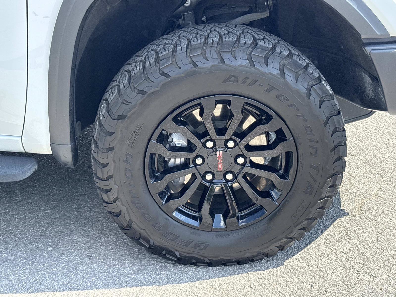 Used 2023 GMC Sierra 1500 AT4X AWD/4WD image 10