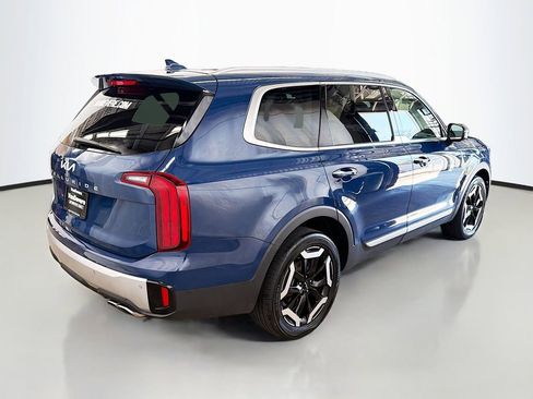 Used 2023 Kia Telluride S w/ S Sunroof Package FWD image 10