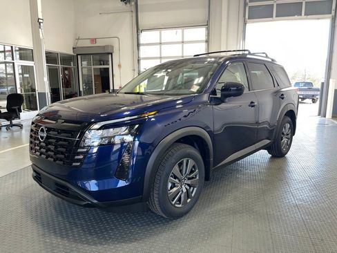 New 2026 Nissan Pathfinder SV FWD image 4