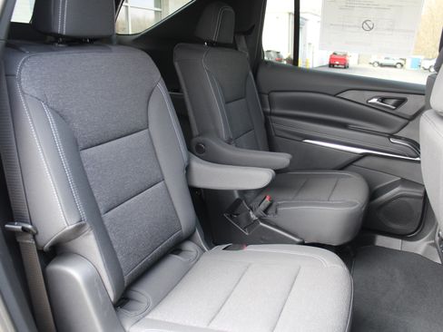 New 2026 Chevrolet Traverse LT image 16