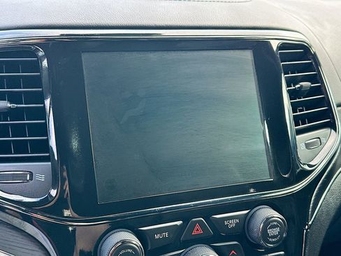 Used 2021 Jeep Grand Cherokee High Altitude image 15