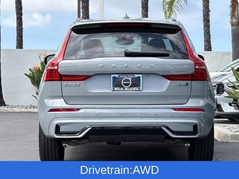 Certified 2025 Volvo XC60 B5 Core image 4