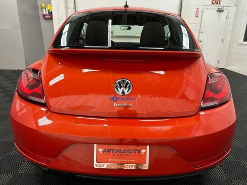 Used 2018 Volkswagen Beetle 2.0T S FWD image 9