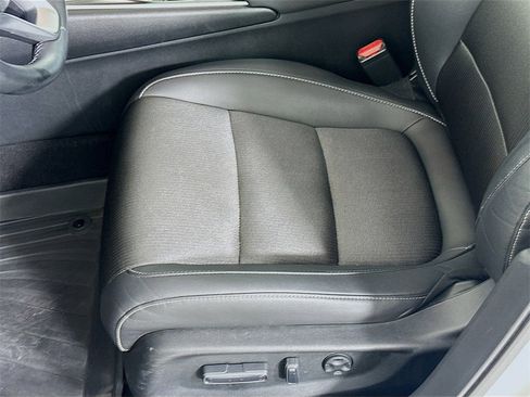 Used 2019 Honda Accord Sport image 11