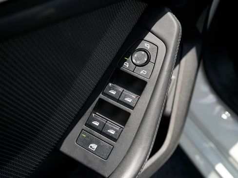 Used 2025 BMW 228i xDrive AWD/4WD image 21