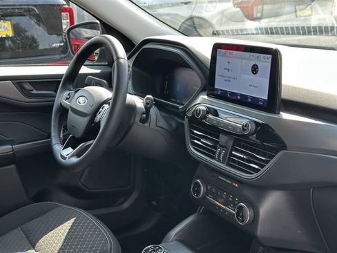Certified 2023 Ford Escape Active AWD/4WD image 32