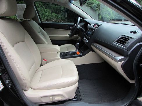 Used 2016 Subaru Outback 2.5i Limited AWD/4WD image 38