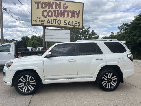 Used 2015 Toyota 4Runner Limited AWD/4WD image 3