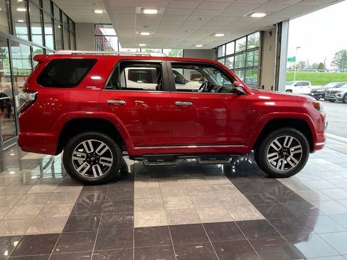 Certified 2022 Toyota 4Runner Limited AWD/4WD image 5