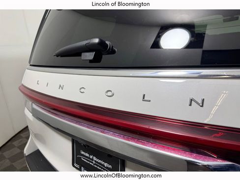 Certified 2022 Lincoln Navigator Reserve AWD/4WD image 23